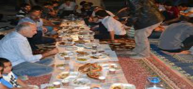 Van Özedönüş Der 2013 İftar Yemeği