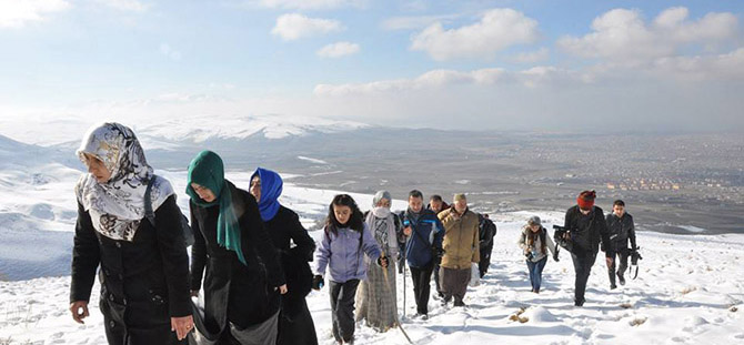 25 STK Roboski için Erek dağına  tırmandı