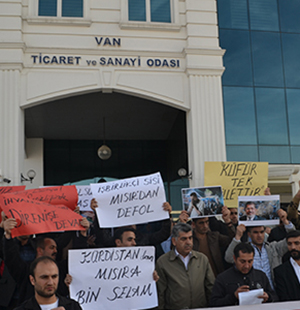 Van Öze Dönüş Der tarafından Mısır’da İhan- Müslimin’e (Müslüman Kardeşler)  verilen idam cezaları  yapılan basın açıklaması ile kınandı.